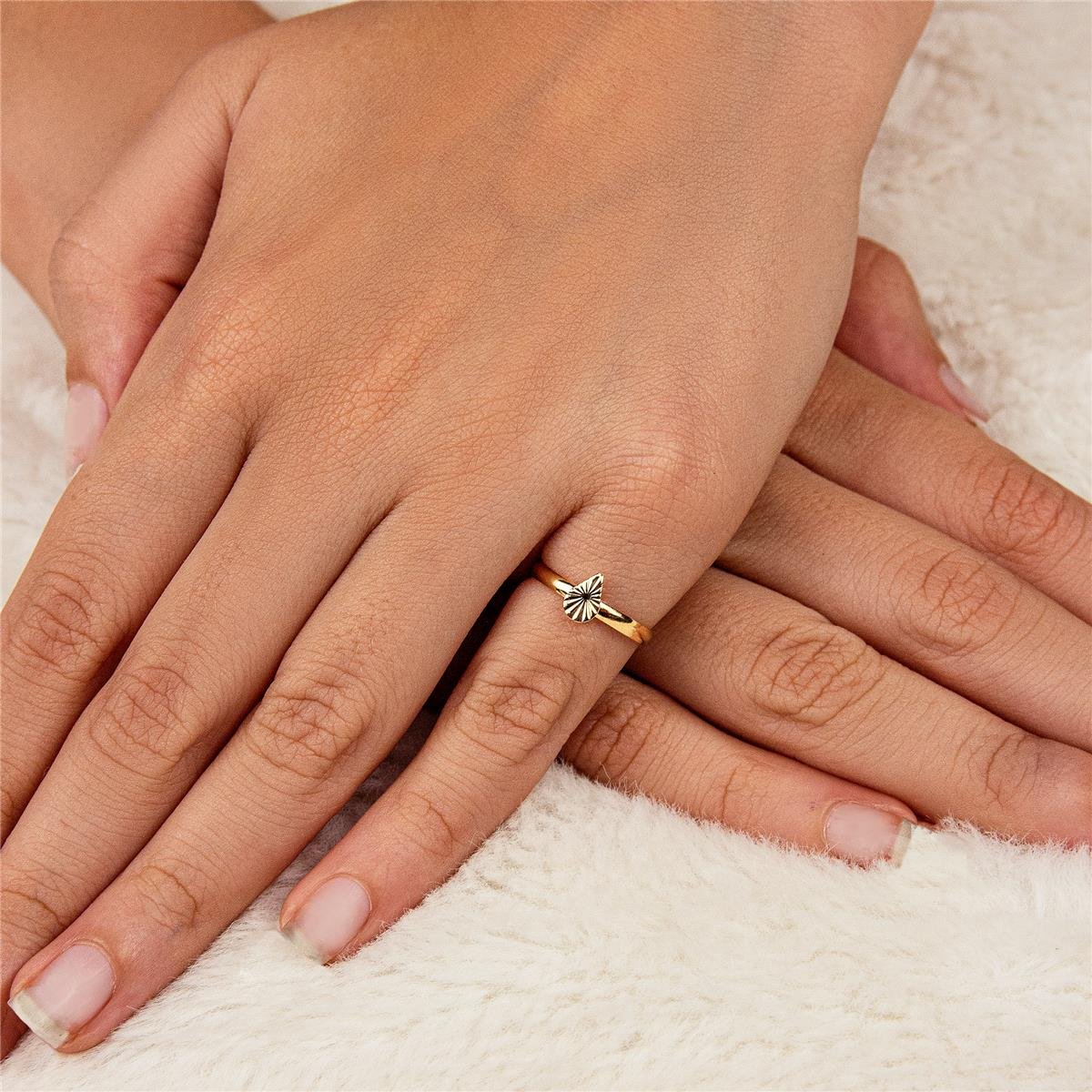 ANEL FOLHEADO A OURO INFANTIL COM MINI GOTA