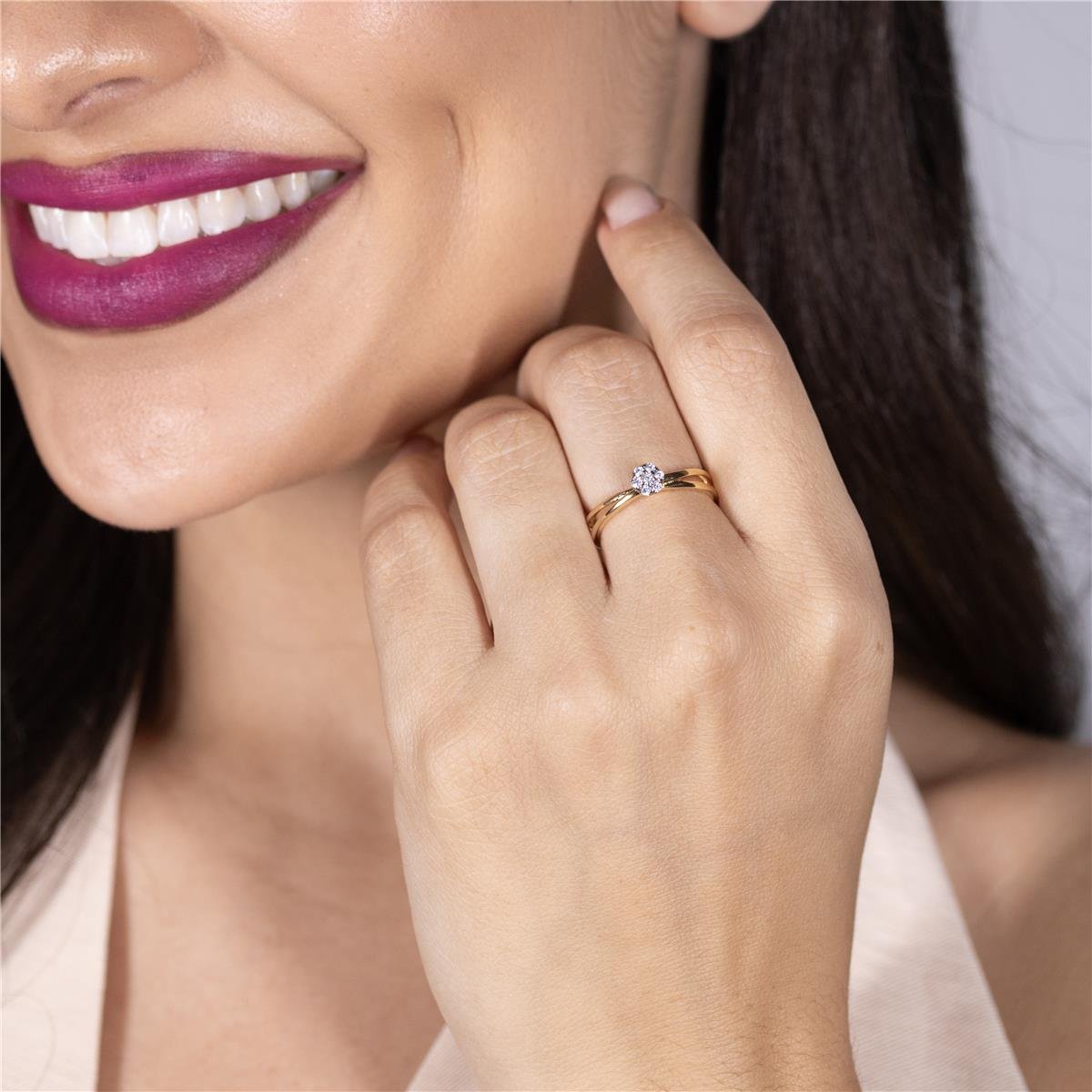 ANEL FOLHEADO A OURO VAZADO COM CHUVEIRINHO DE FLOR