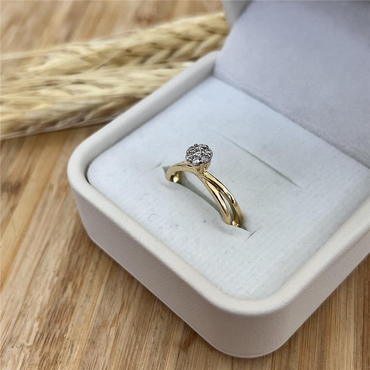 ANEL FOLHEADO A OURO VAZADO COM CHUVEIRINHO DE FLOR