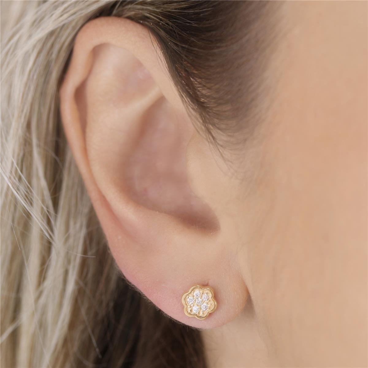 BRINCO FOLHEADO A OURO FLOR PEQUENA COM ZIRCÔNIAS