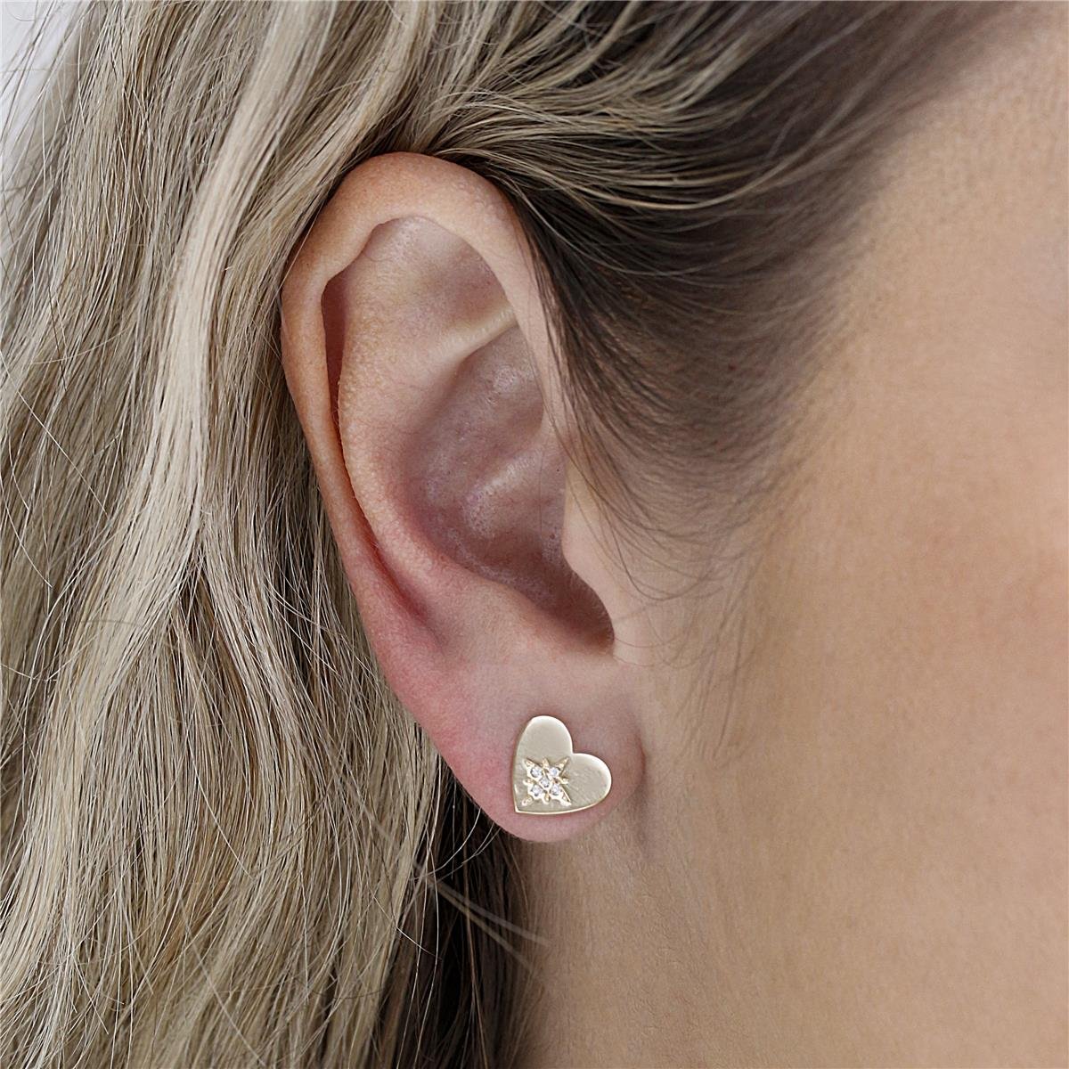 BRINCO FOLHEADO A OURO CORAÇÃO COM ESTRELA DE ZIRCÔNIAS