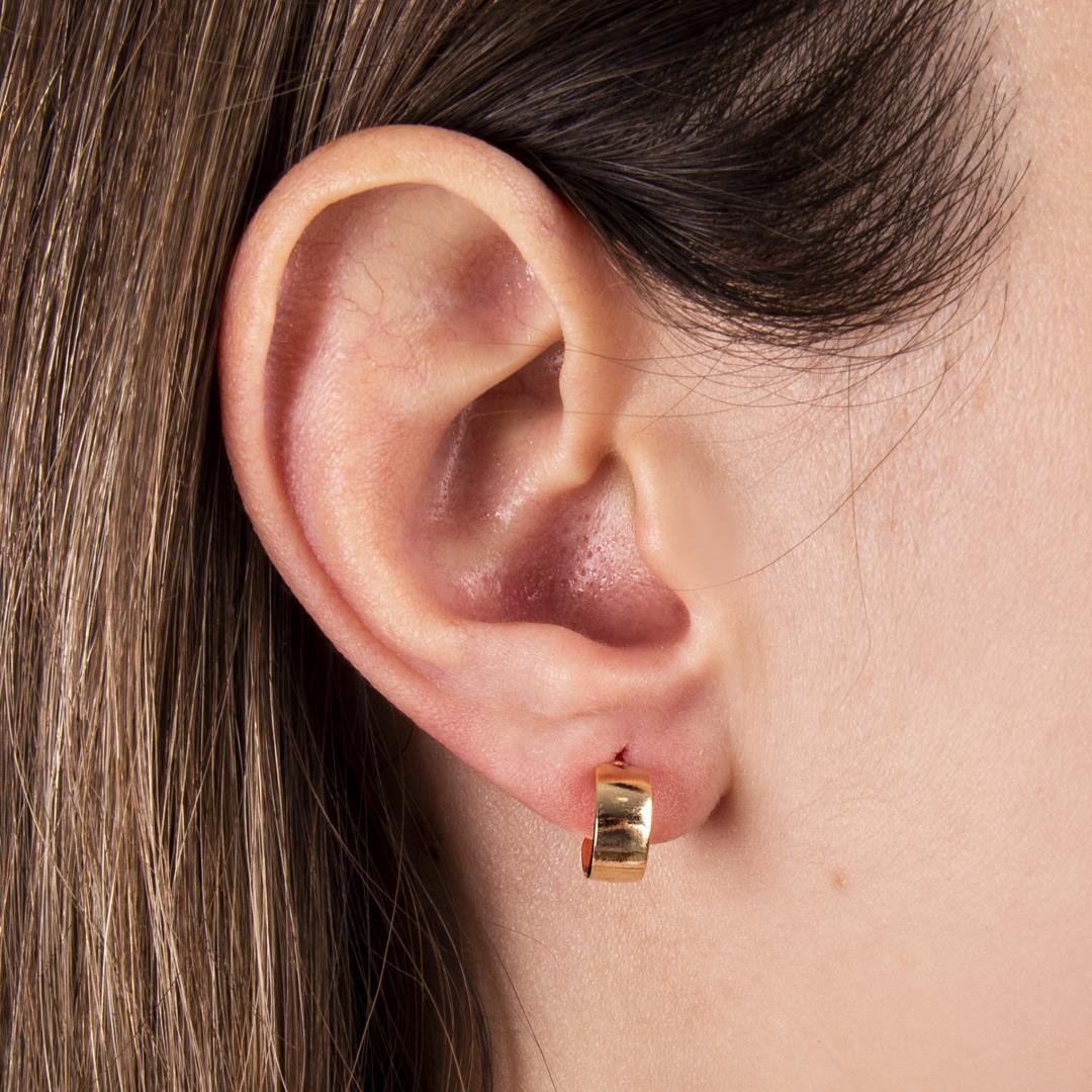 BRINCO FOLHEADO ARGOLA LISA COM TARRACHA