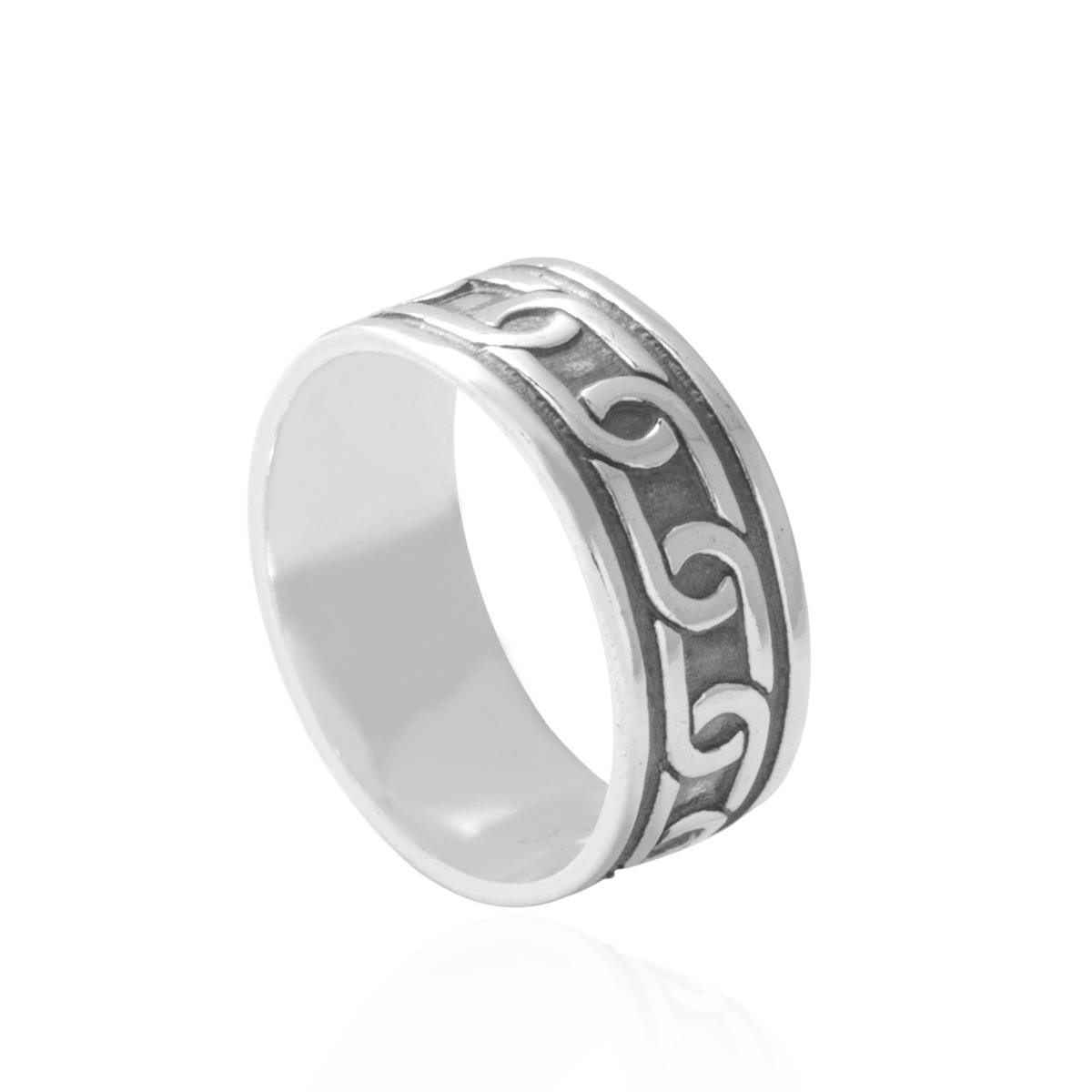 ANEL PRATA LARGO COM ENTRELAÇADO 