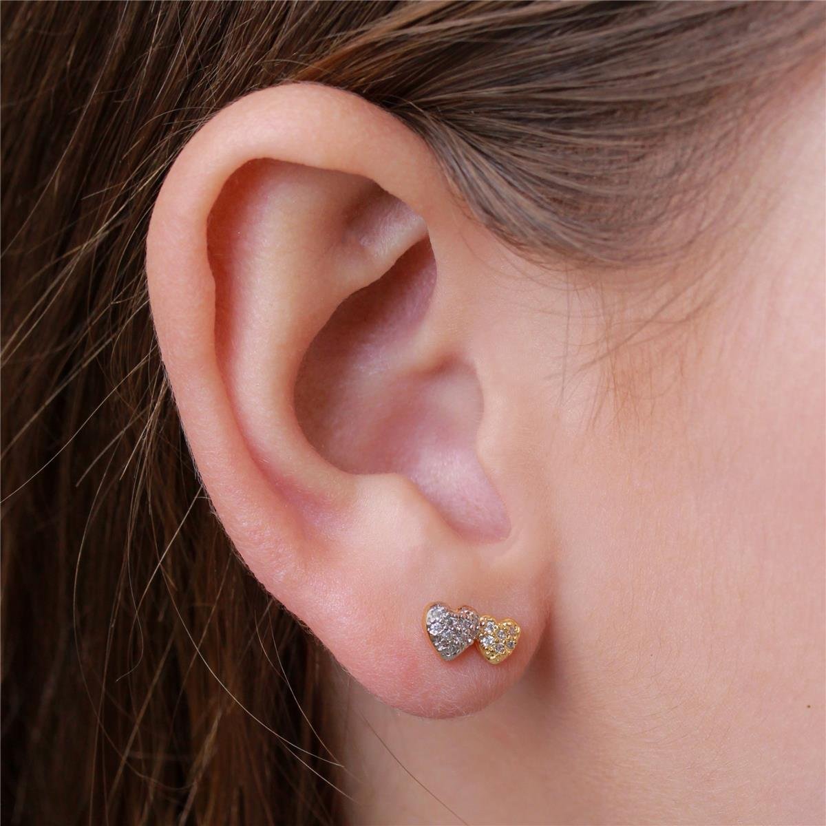 BRINCO FOLHEADO A OURO CORAÇÕES PEQUENOS DE ZIRCÔNIAS