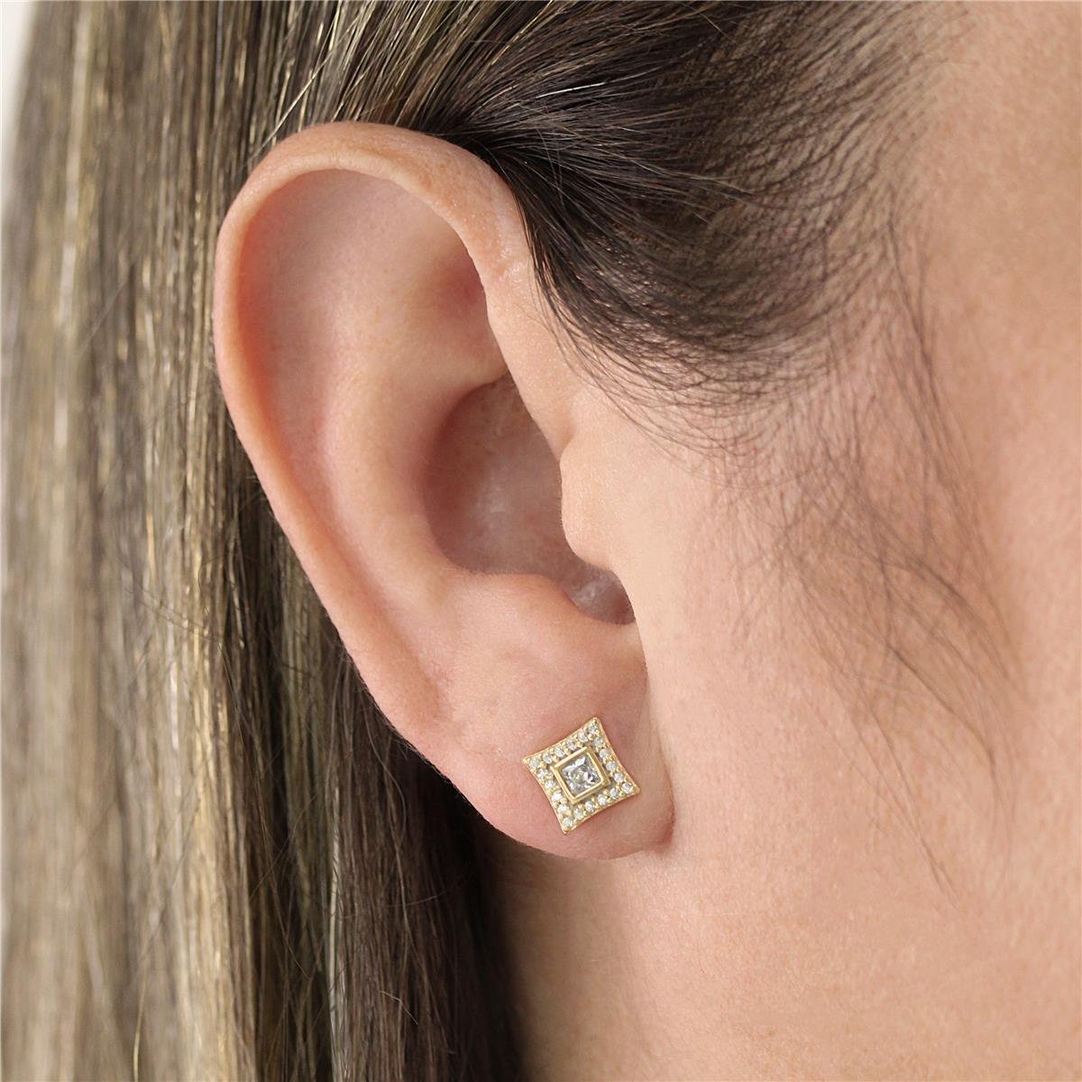BRINCO FOLHEADO A OURO QUADRADO COM ZIRCÔNIAS