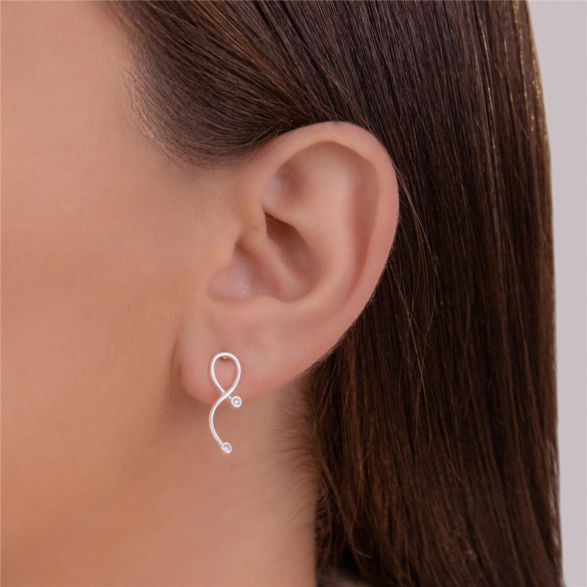 BRINCO PRATA ONDULADO LISO COM MINI ZIRCÔNIAS