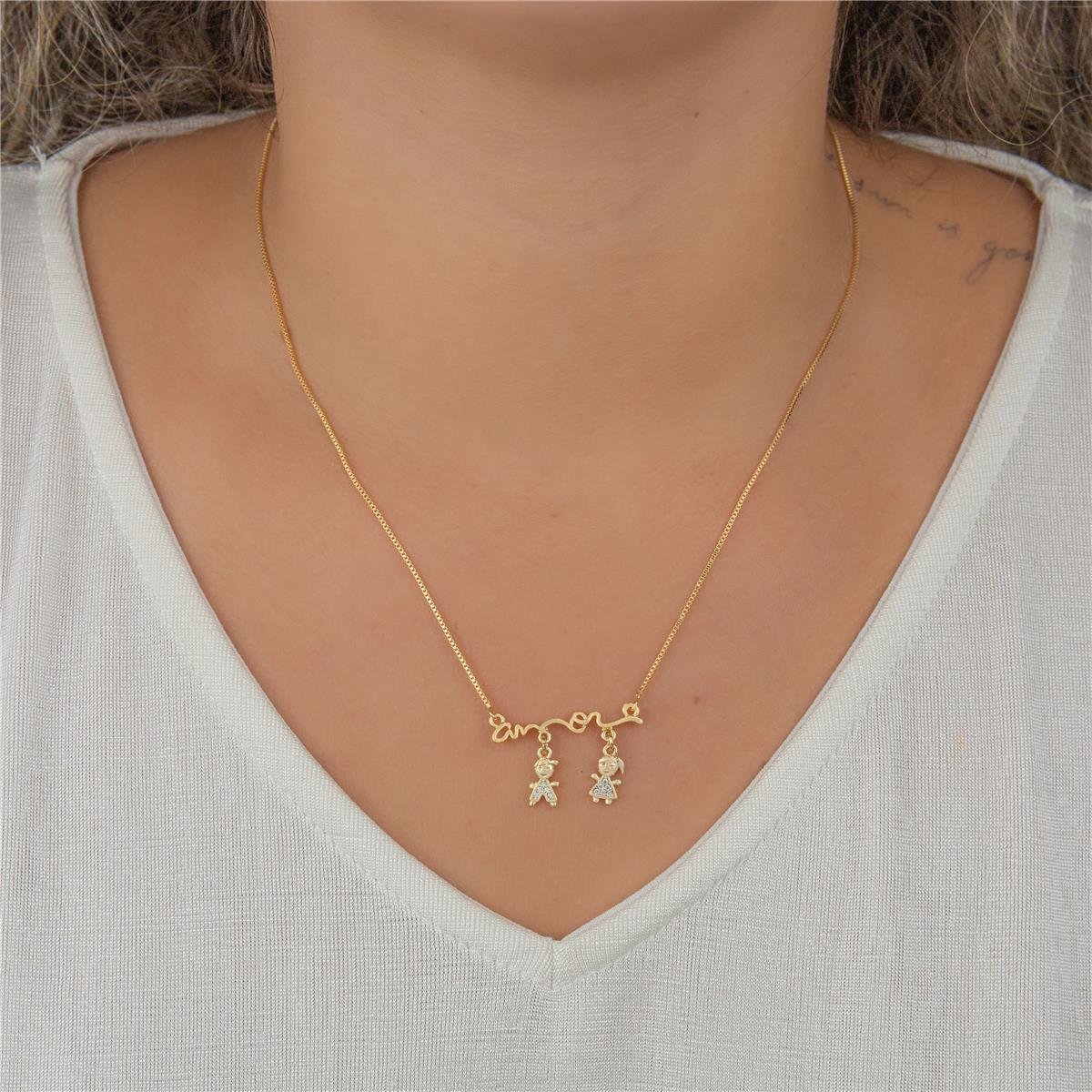 COLAR FOLHEADO A OURO AMOR COM MENINA E MENINO