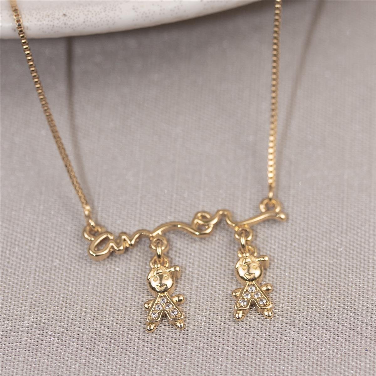 COLAR FOLHEADO A OURO COM AMOR E 2 MENINOS ZIRCÔNIA