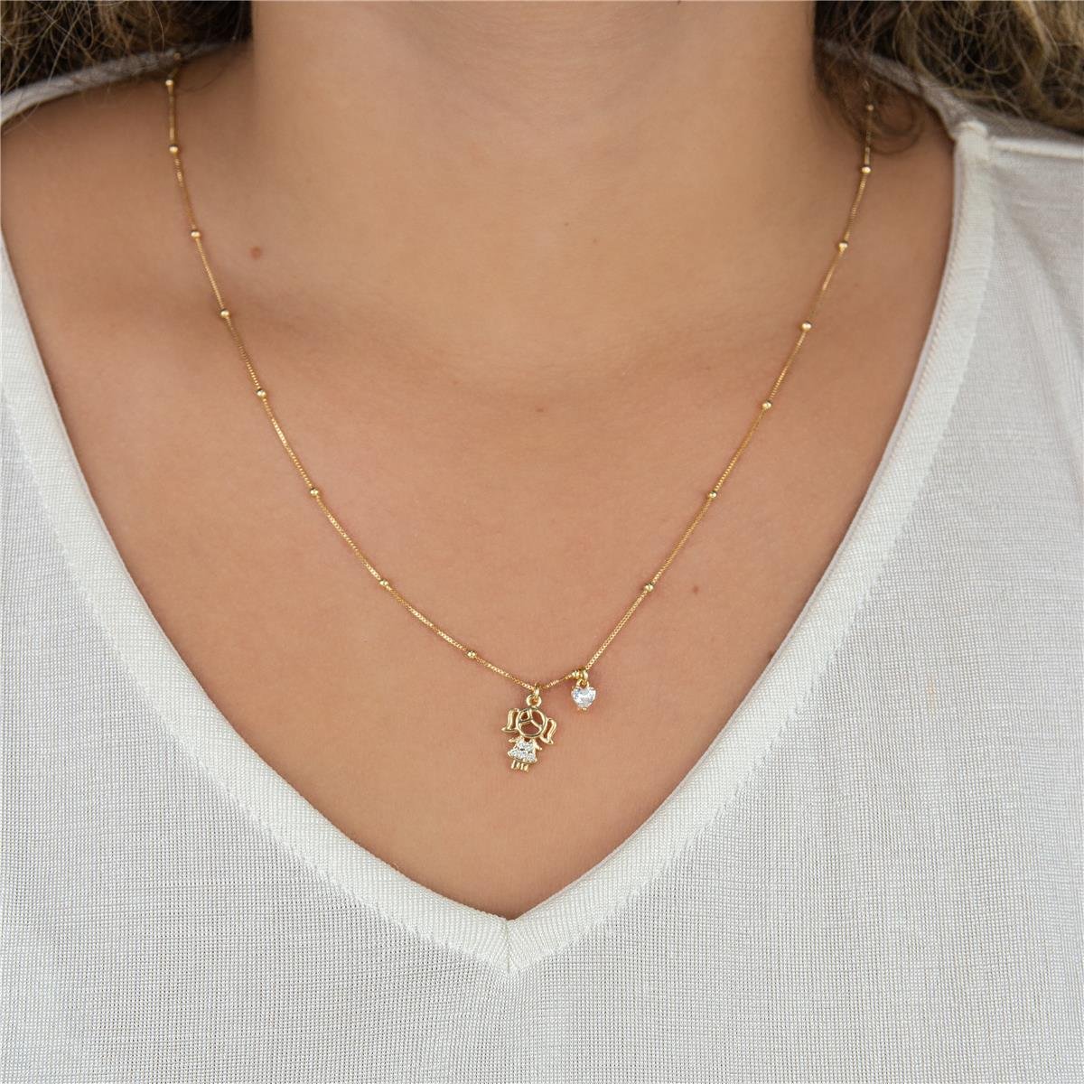 COLAR FOLHEADO A OURO FIO COM BOLINHAS CORAÇÃO E MENINA ZIRCÔNIA