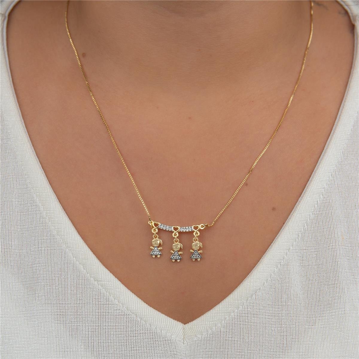 COLAR FOLHEADO A OURO CANGA COM CORAÇÕES E MENINAS