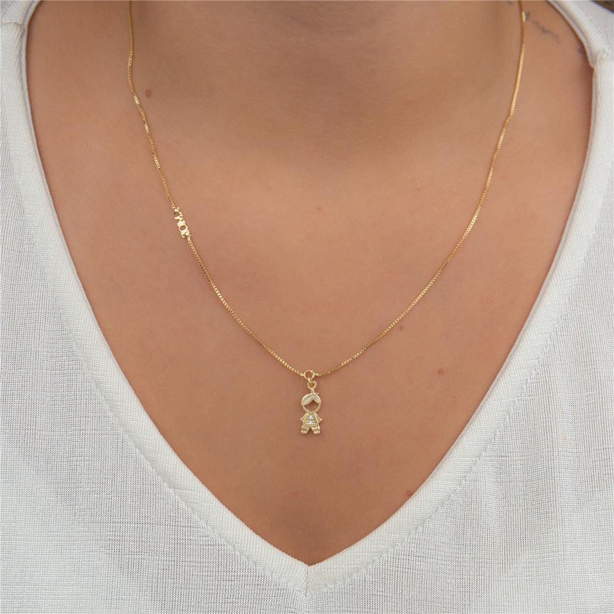 COLAR FOLHEADO A OURO COM MENINO E AMOR