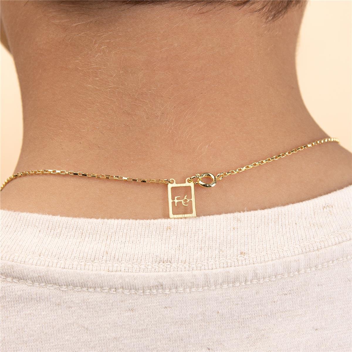 ESCAPULÁRIO FOLHEADO A OURO INFANTIL CARTIER COM PLACAS