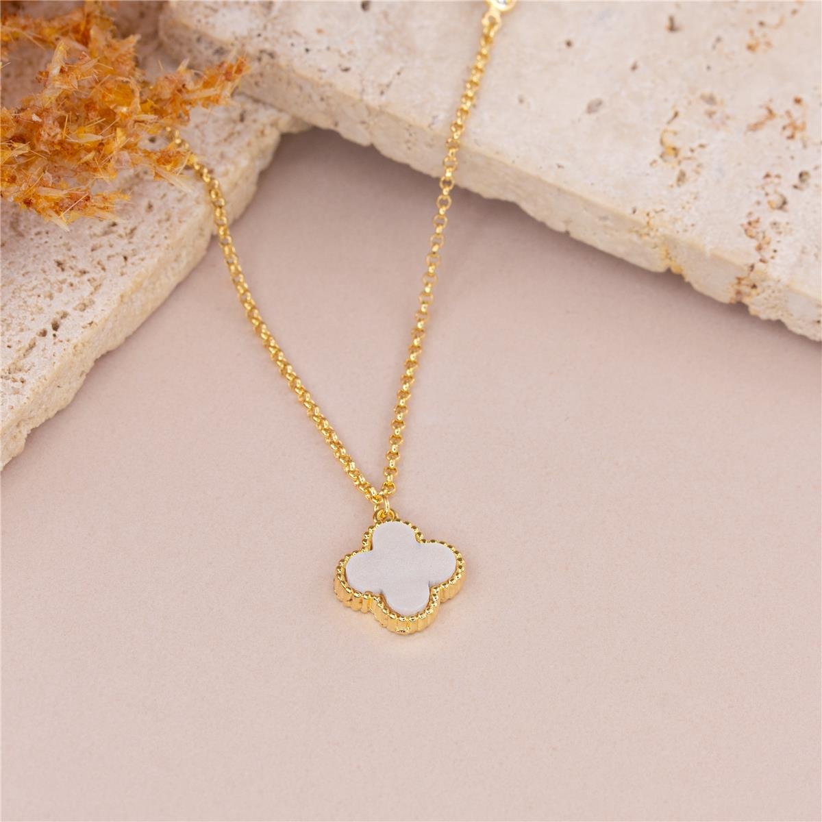 COLAR FOLHEADO A OURO COM TREVO E ZIRCÔNIA 