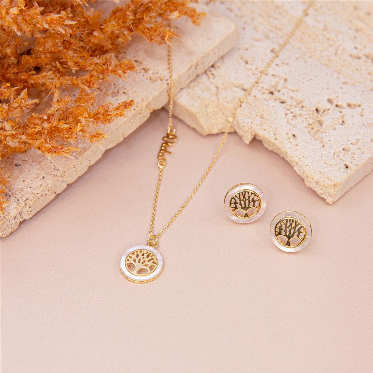 COLAR FOLHEADO A OURO COM PALAVRA VIDA E TRABALHADO COM ÁRVORE DA VIDA