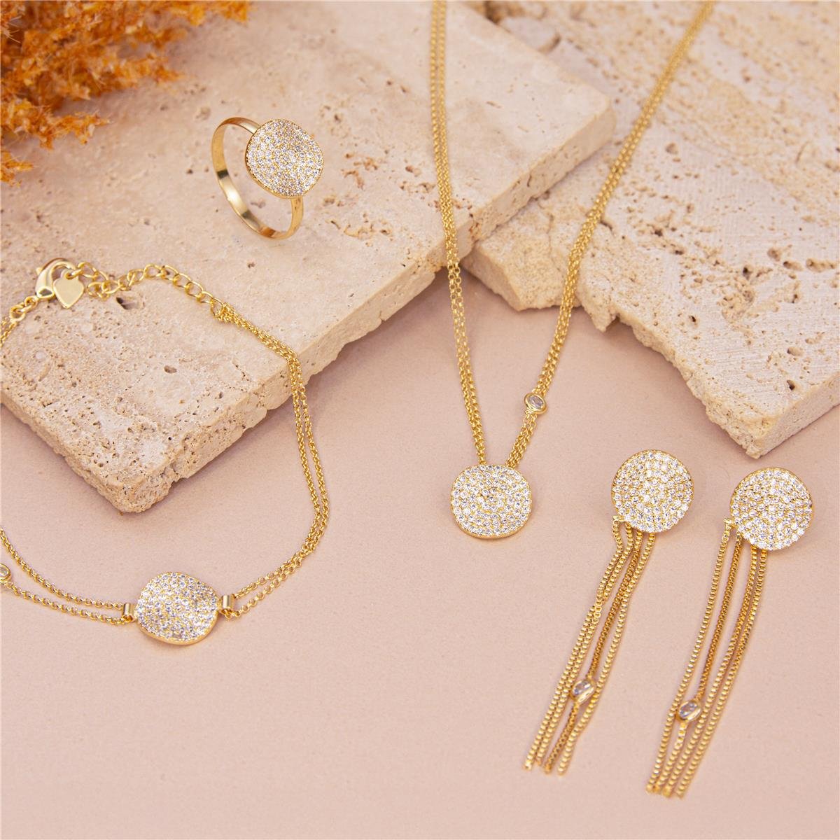 COLAR FOLHEADO A OURO DE DOIS FIOS TRABALHADO COM ZIRCÔNIAS