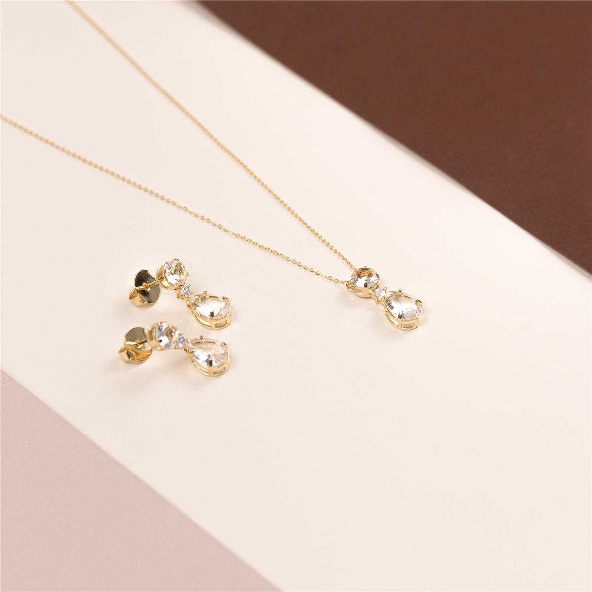 COLAR FOLHEADO 1 ZIRCÔNIA CRISTAL E ZIRCÔNIA REDONDA E GOTA