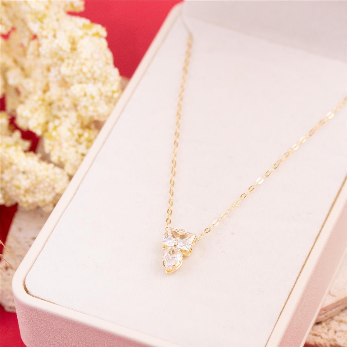COLAR FOLHEADO FIO COM ZIRCÔNIA RETANGULAR E GOTA