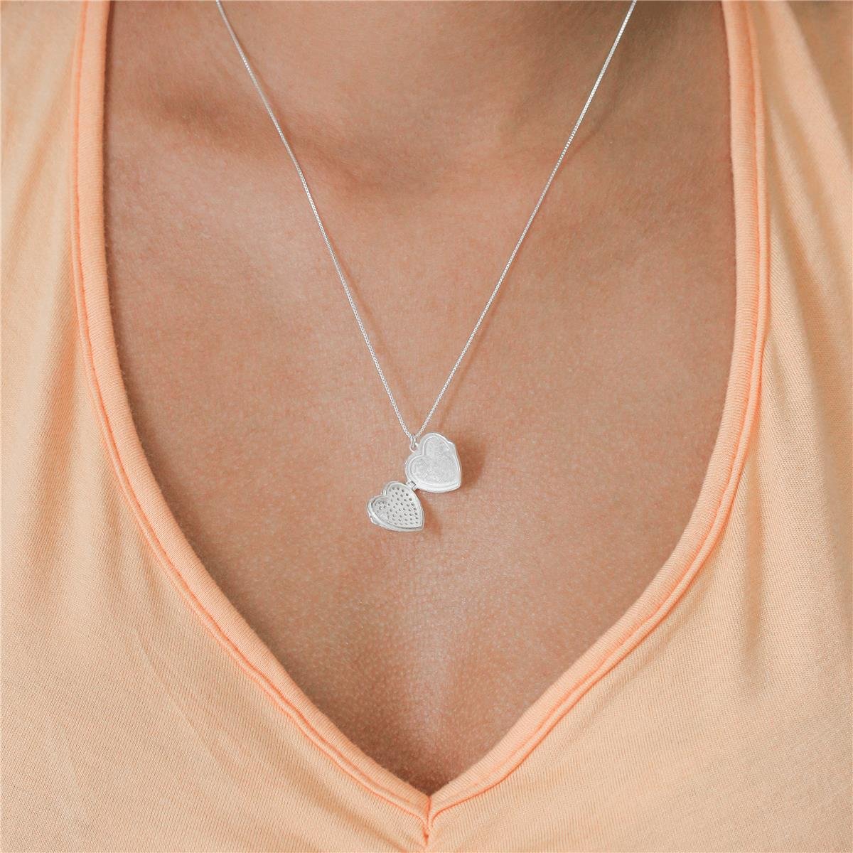 COLAR PRATA RELICÁRIO DE CORAÇÃO DE ZIRCÔNIAS