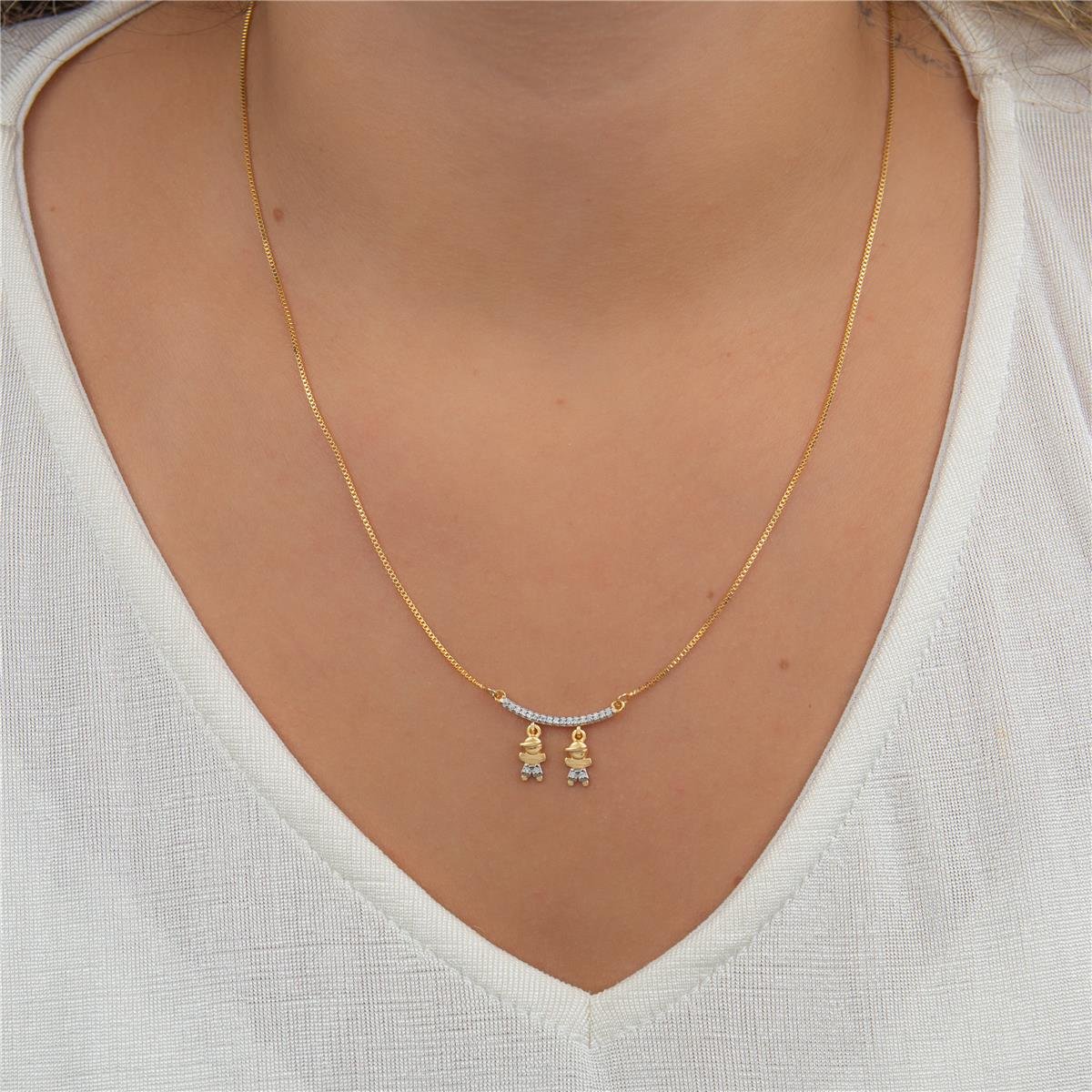 COLAR FOLHEADO A OURO COM CANGA E 2 MENINOS