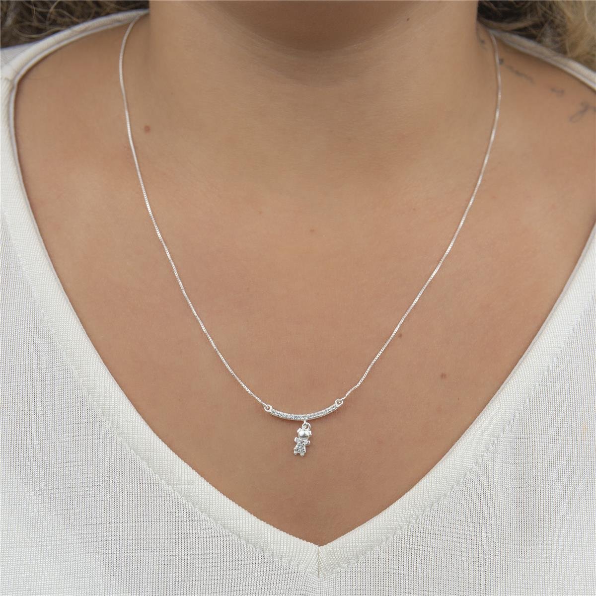 COLAR PRATA CANGA DE ZIRCÔNIAS COM MENINA DE ZIRCÔNIAS