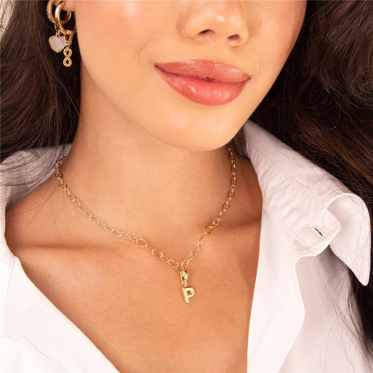 PINGENTE FOLHEADO A OURO LETRA LISA COM FECHO DE CLIQUE 