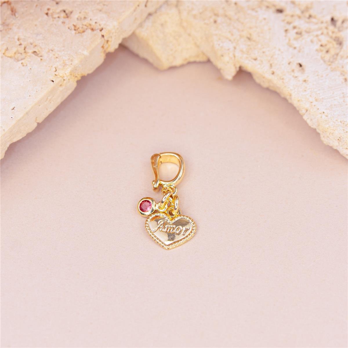 PINGENTE FOLHEADO A OURO COM CORAÇÃO COM AMOR E MINI ZIRCÔNIA