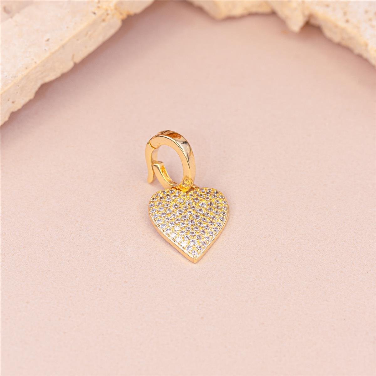 PINGENTE FOLHEAODO A OURO CORAÇÃO GRANDE DE ZIRCÔNIAS