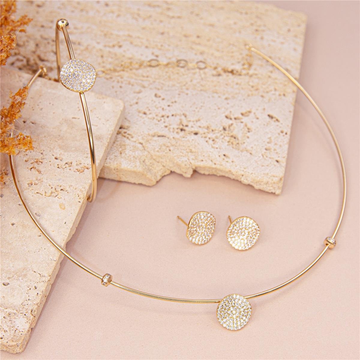 BRACELETE FOLHEADO A OURO COM MINI SEPARADO E FORMA REDONDA E ONDULADA