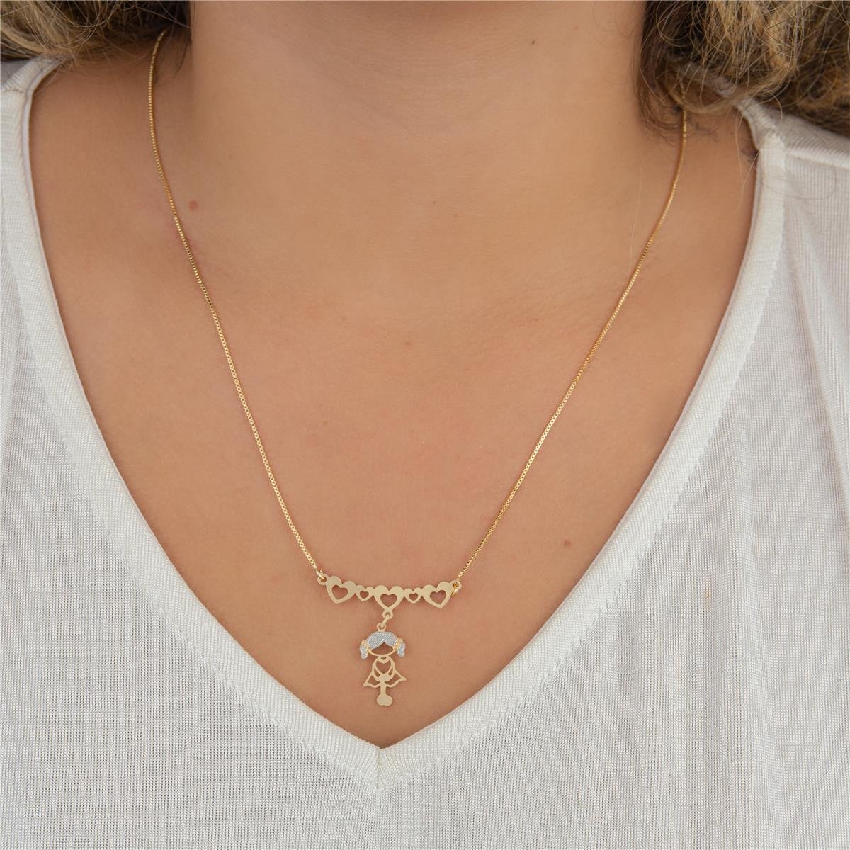 CORDÃO FOLHEADO A OURO CORAÇÕES E MENINA VAZADOS 