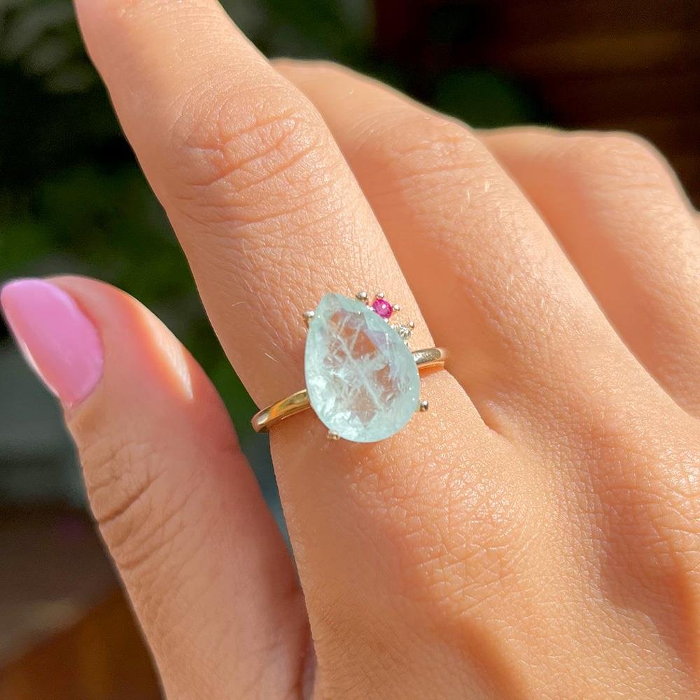 ANEL FOLHEADO A OURO GOTA FUSION COM PEDRAS NATURAIS