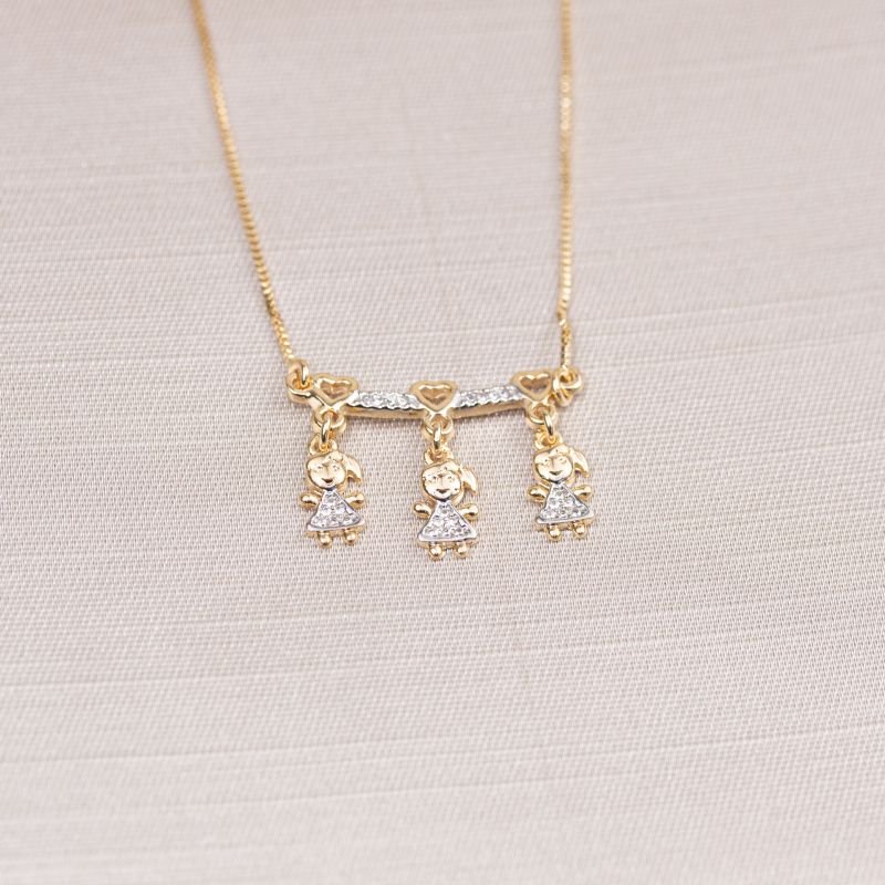 COLAR FOLHEADO A OURO CANGA COM CORAÇÕES E MENINAS