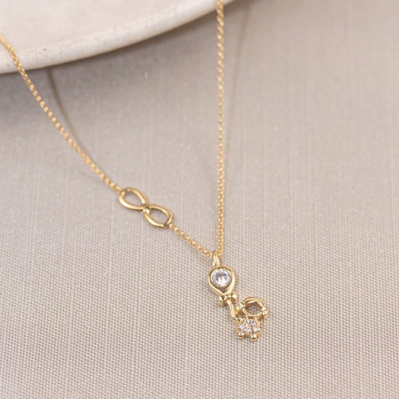 COLAR FOLHEADO A OURO INFINITO E COM MENINA